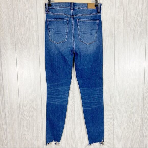 American Eagle | Medium Wash Distressed Highest Rise Jegging Size 4 - Picture 2 of 9